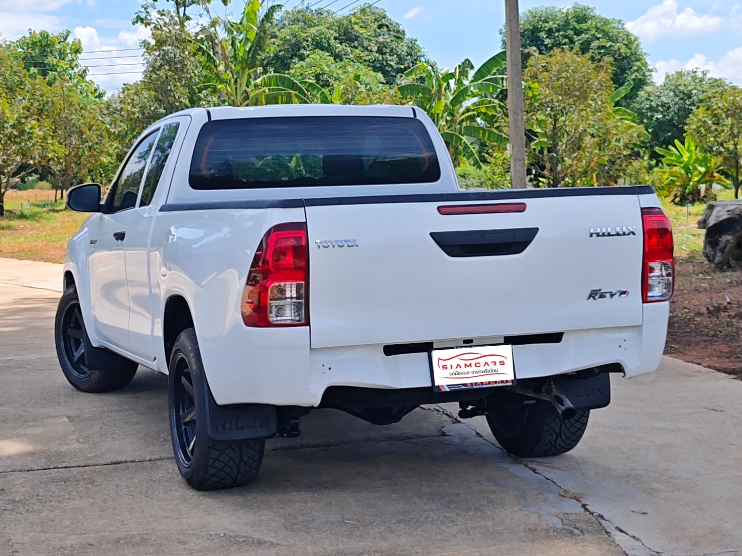 Toyota Hilux Revo Smart Cab 2.4 J Plus Z Edition MT 2020