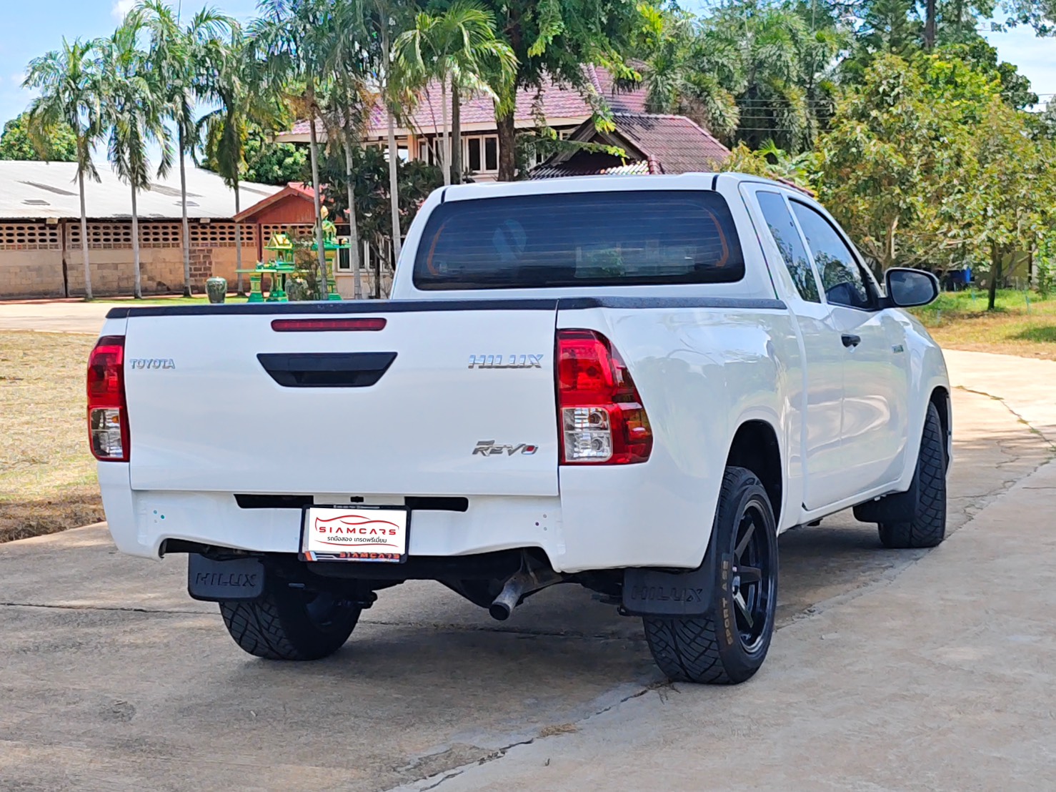Toyota Hilux Revo Smart Cab 2.4 J Plus Z Edition MT 2020
