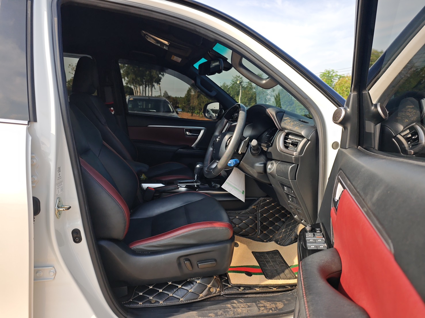 Toyota Fortuner 2.4 Legender SUV AT 2023