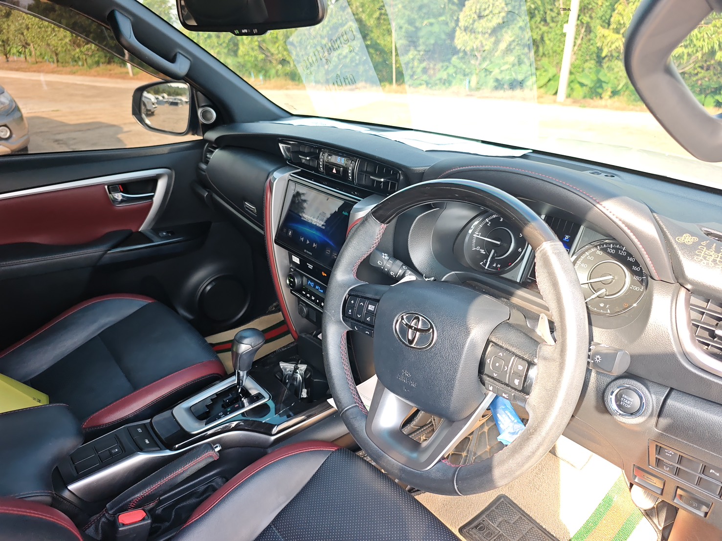 Toyota Fortuner 2.4 Legender SUV AT 2023