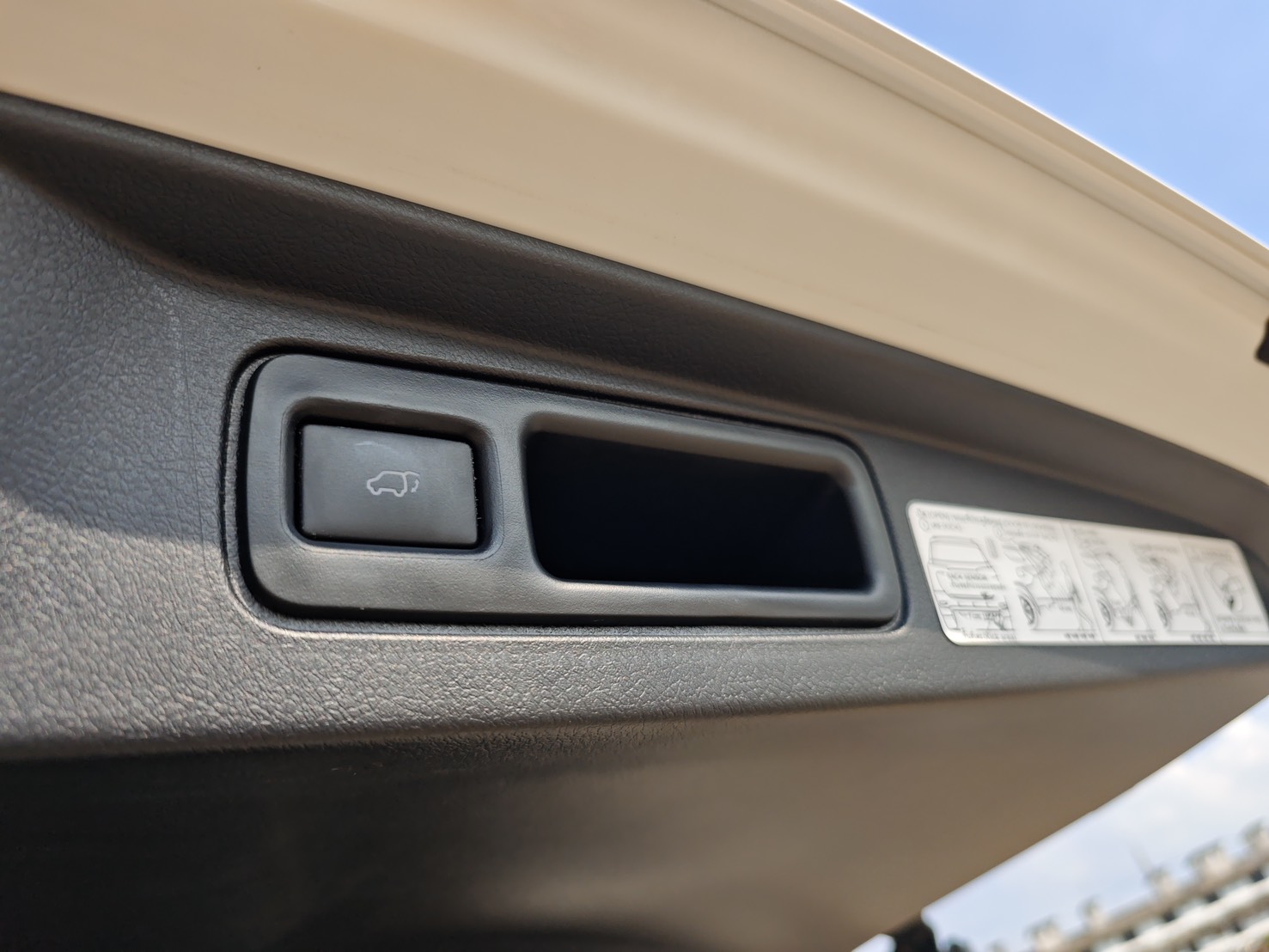 Toyota Fortuner 2.4 Legender SUV AT 2023
