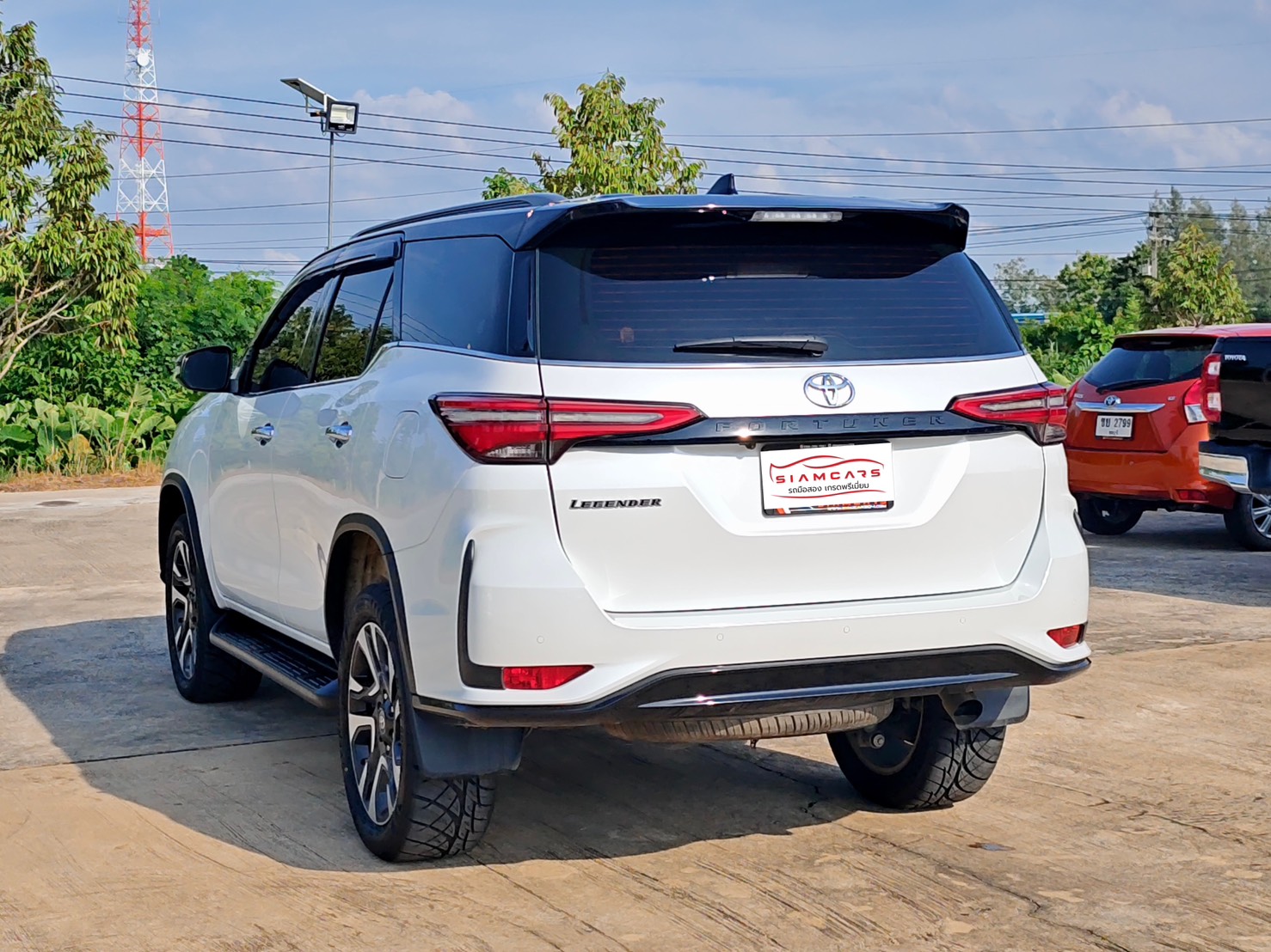 Toyota Fortuner 2.4 Legender SUV AT 2023