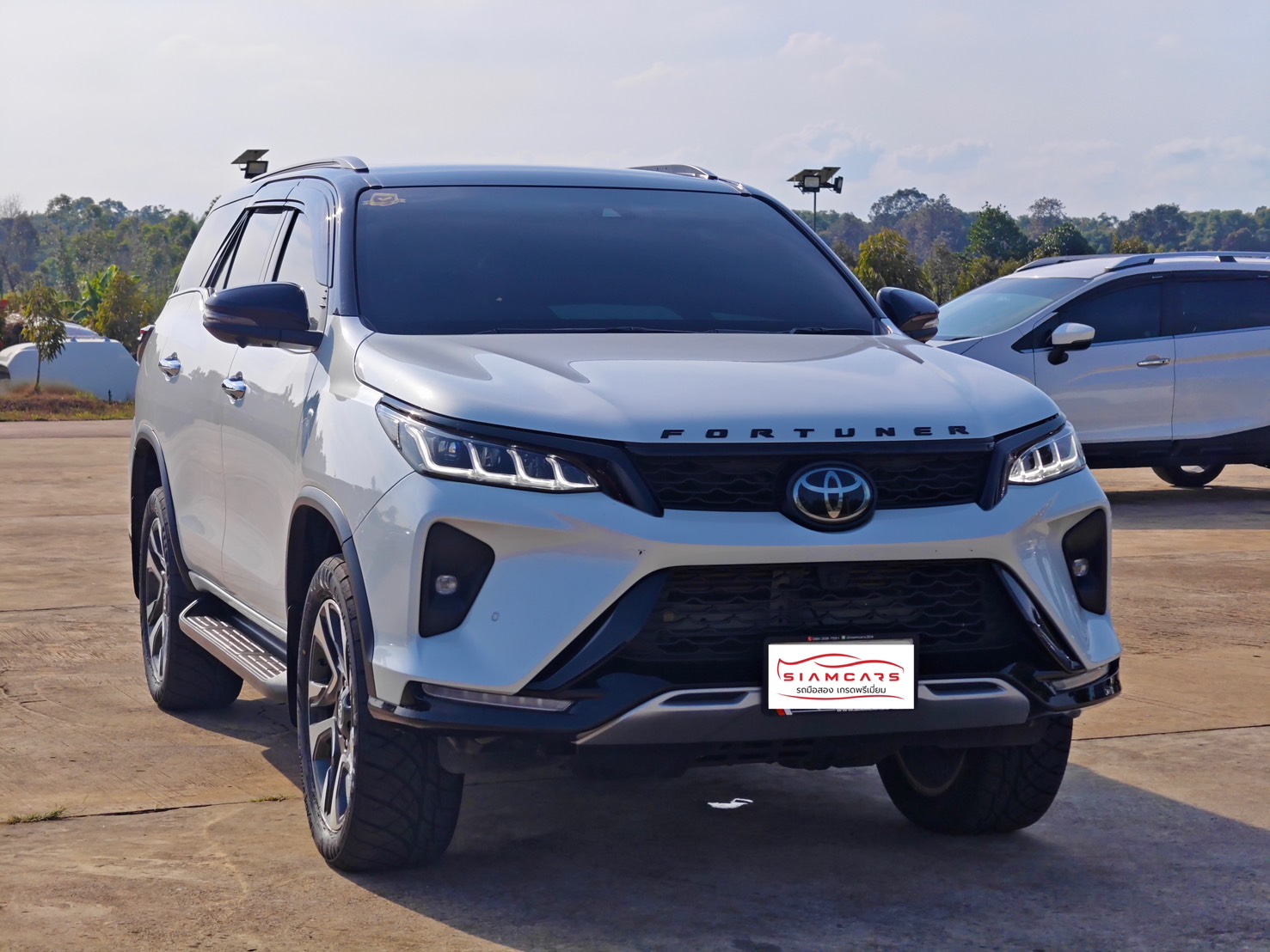 Toyota Fortuner 2.4 Legender SUV AT 2023