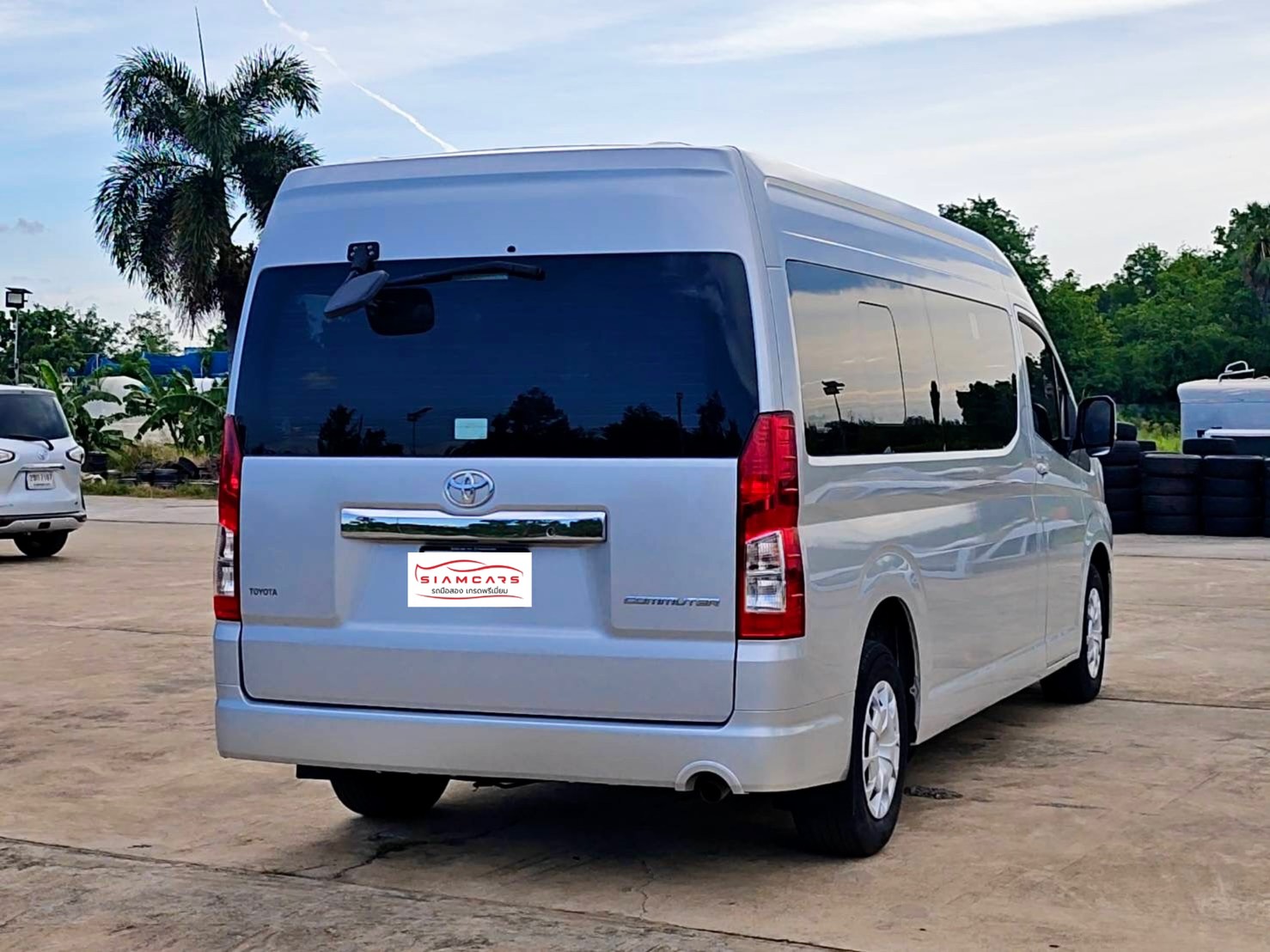 TOYOTA COMMUTER 2.8 Diesel MPV MT 2019