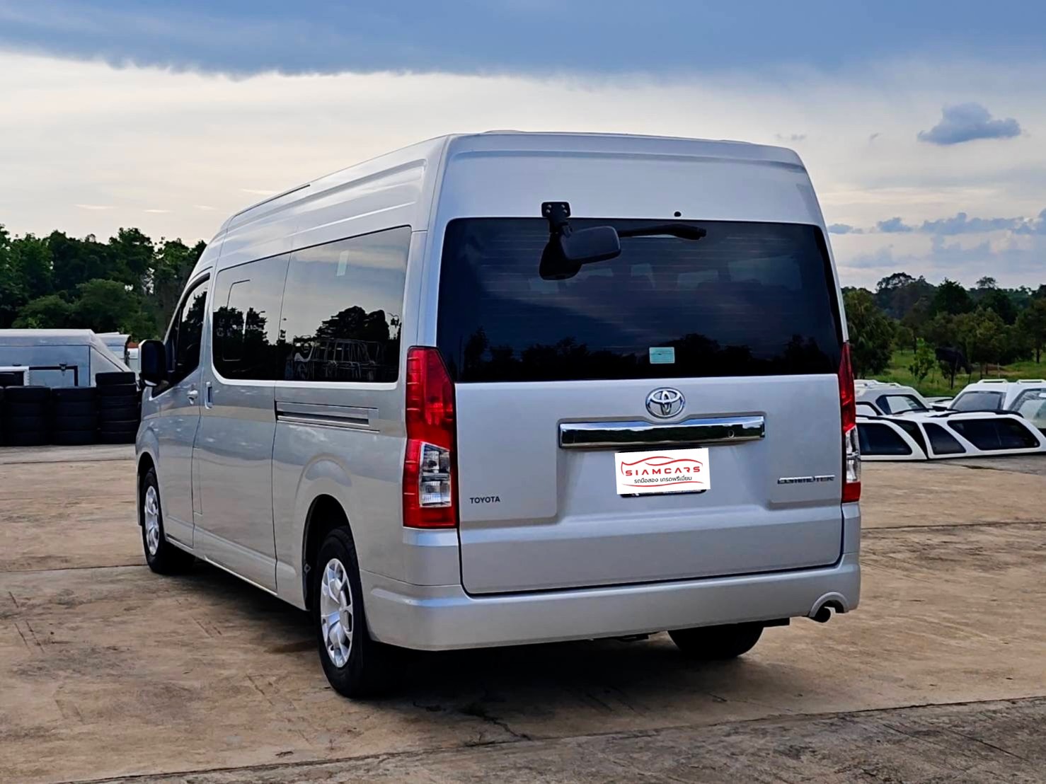 TOYOTA COMMUTER 2.8 Diesel MPV MT 2019