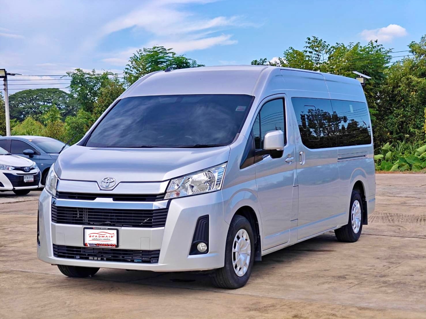 TOYOTA COMMUTER 2.8 Diesel MPV MT 2019