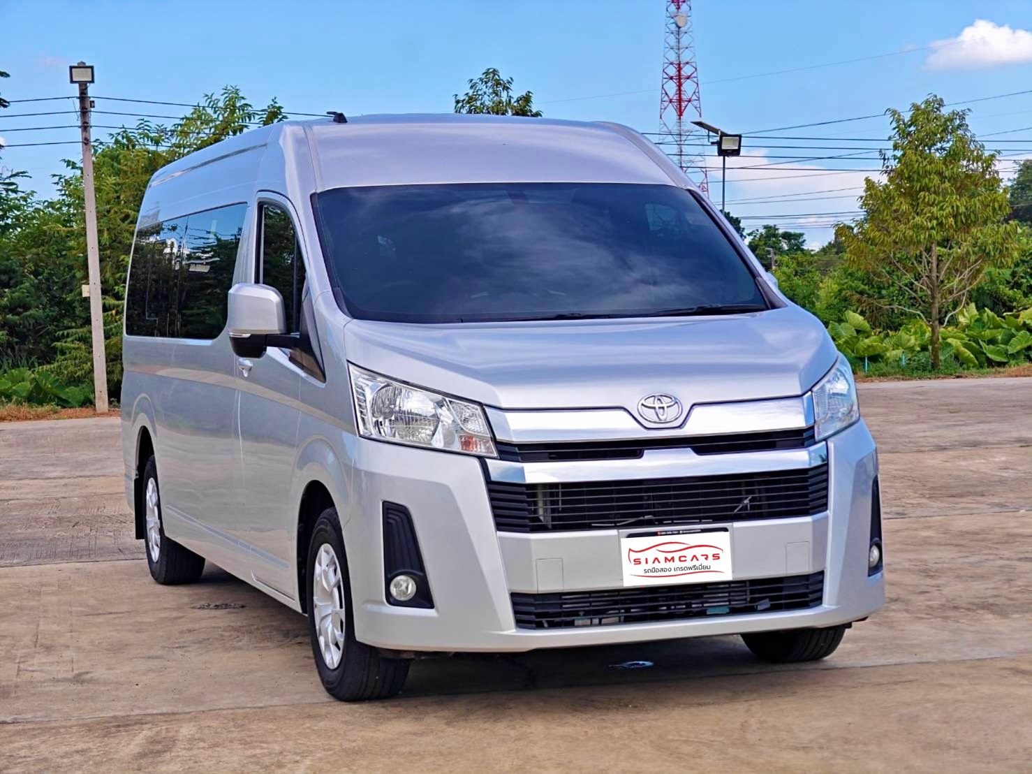 TOYOTA COMMUTER 2.8 Diesel MPV MT 2019