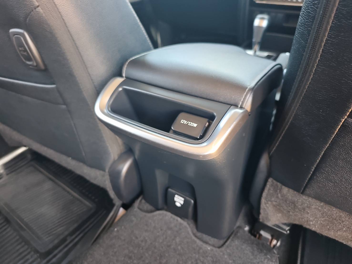 Toyota Fortuner 2.4 Leader G SUV AT 2023