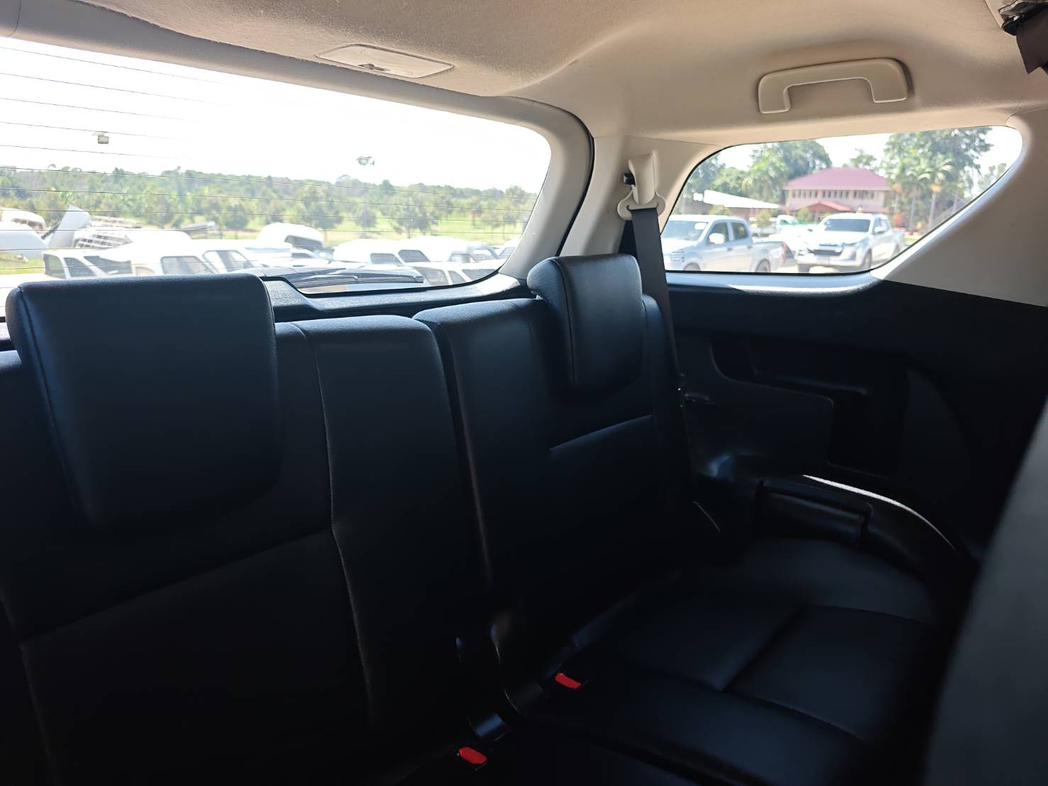 Toyota Fortuner 2.4 Leader G SUV AT 2023