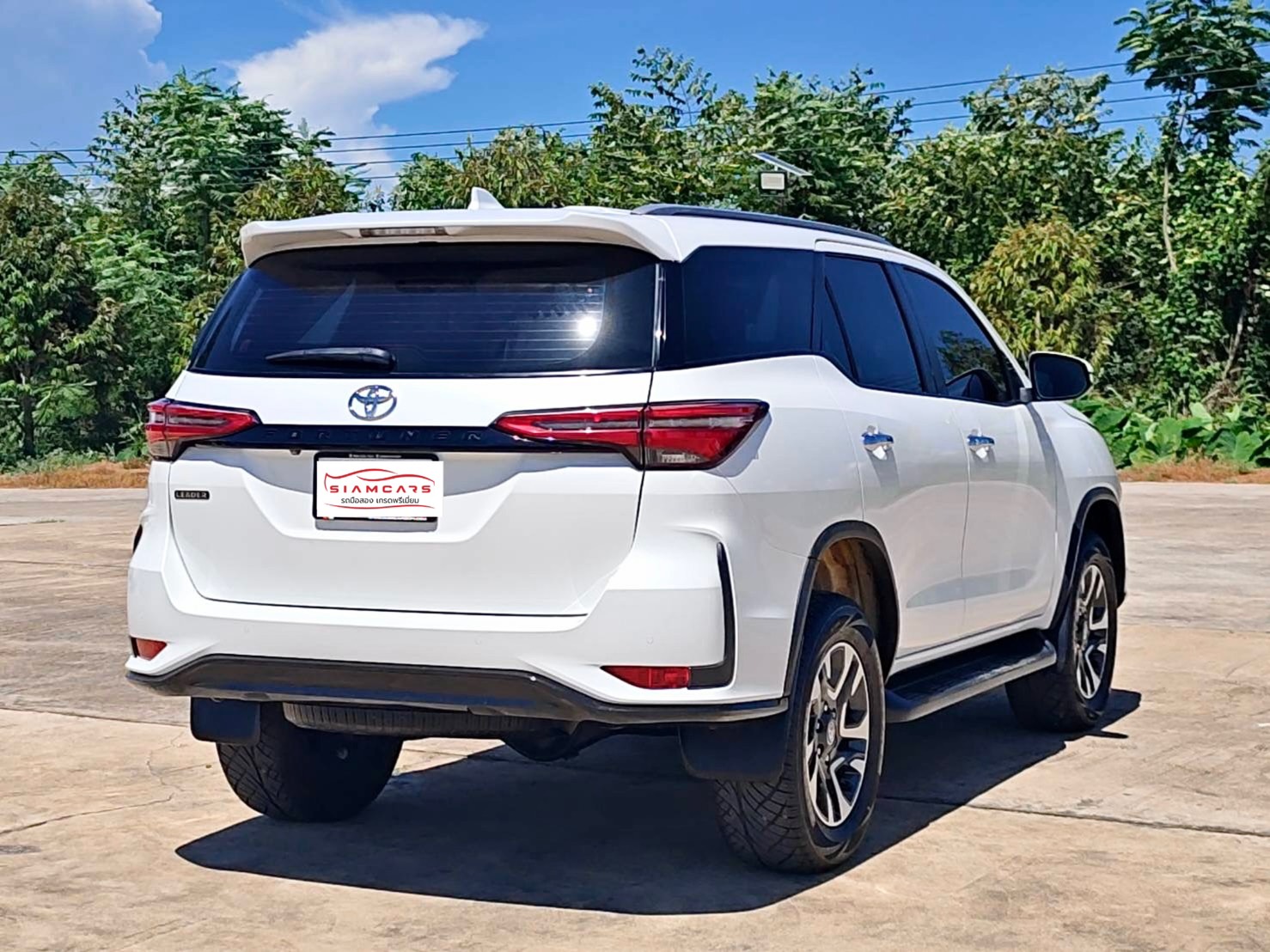 Toyota Fortuner 2.4 Leader G SUV AT 2023