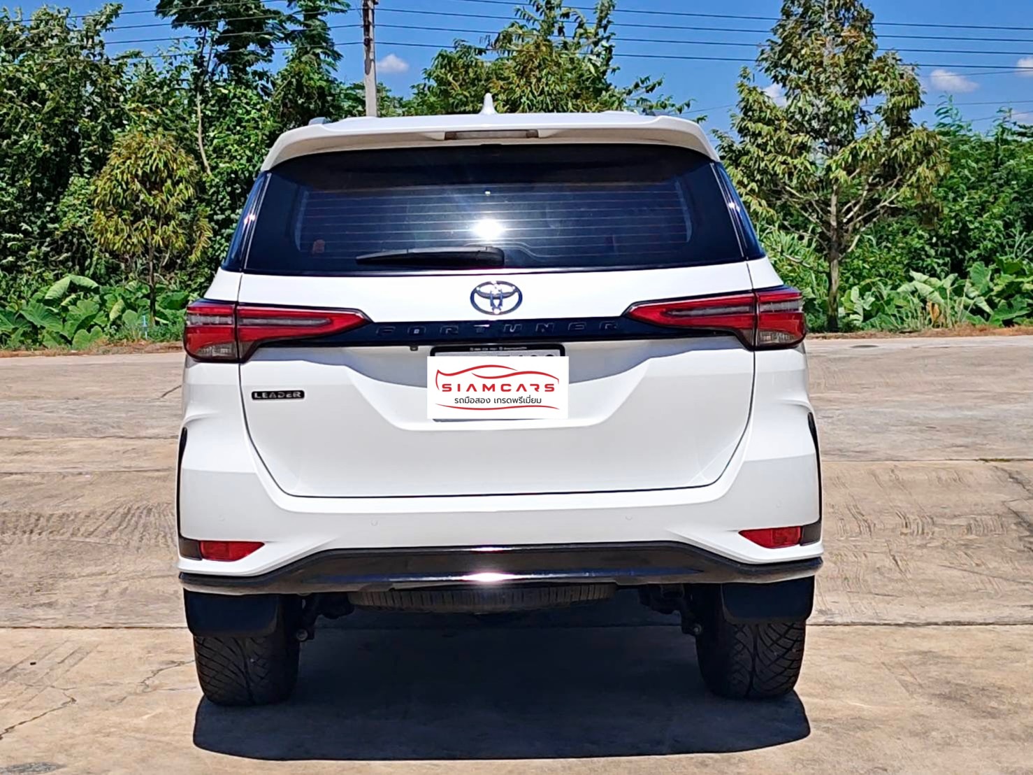Toyota Fortuner 2.4 Leader G SUV AT 2023