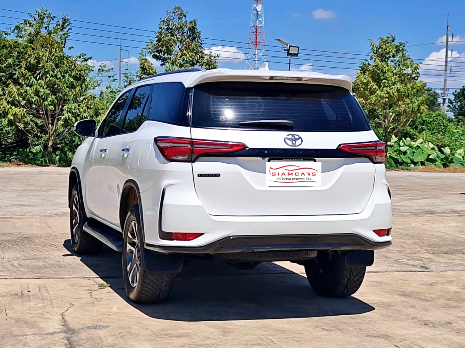 Toyota Fortuner 2.4 Leader G SUV AT 2023