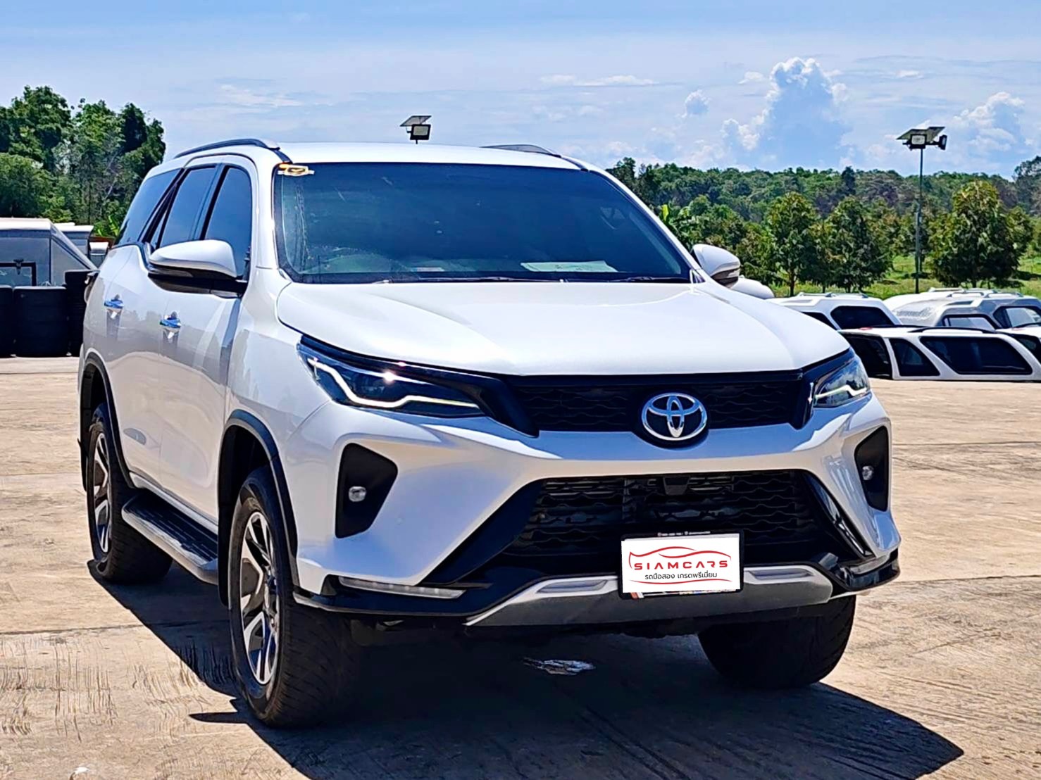 Toyota Fortuner 2.4 Leader G SUV AT 2023