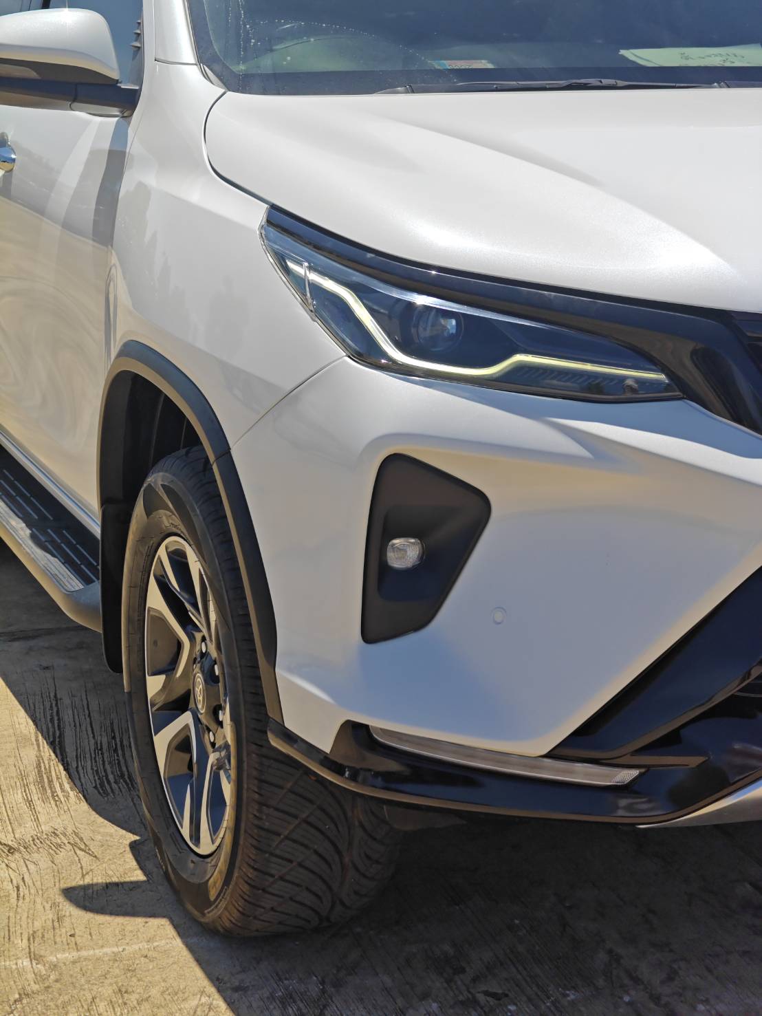 Toyota Fortuner 2.4 Leader G SUV AT 2023