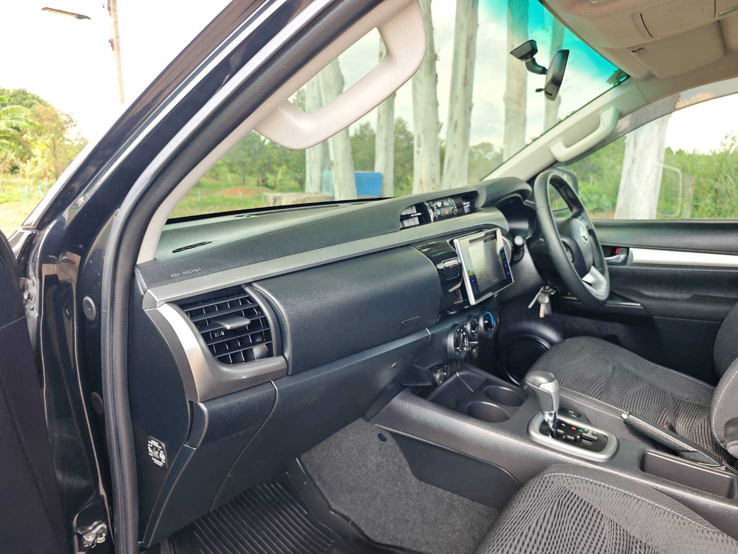 Toyota Hilux Revo Smart Cab 2.4 E Plus Prerunner AT 2019