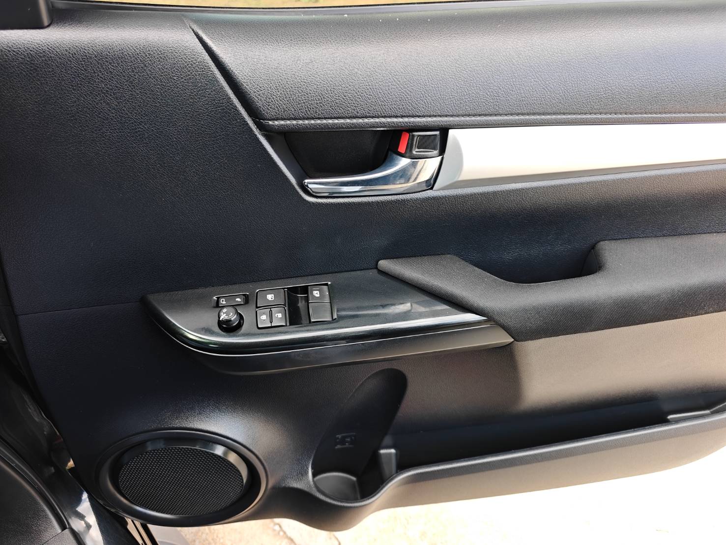 Toyota Hilux Revo Smart Cab 2.4 E Plus Prerunner AT 2019