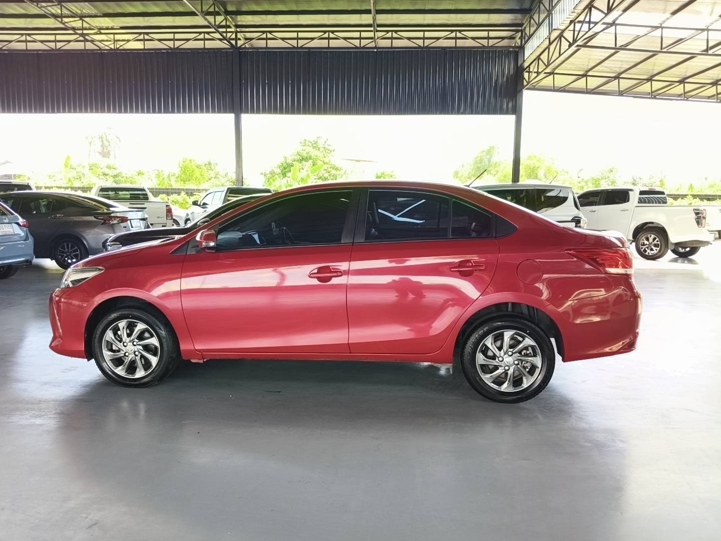 Toyota Vios 1.5 Mid Sedan AT ปี 2021
