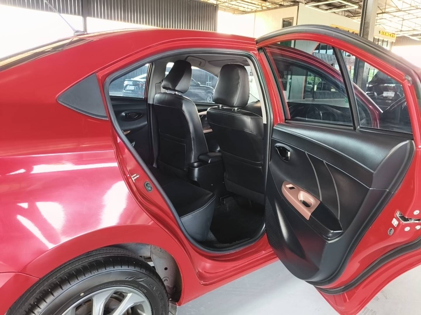 Toyota Vios 1.5 Mid Sedan AT ปี 2021