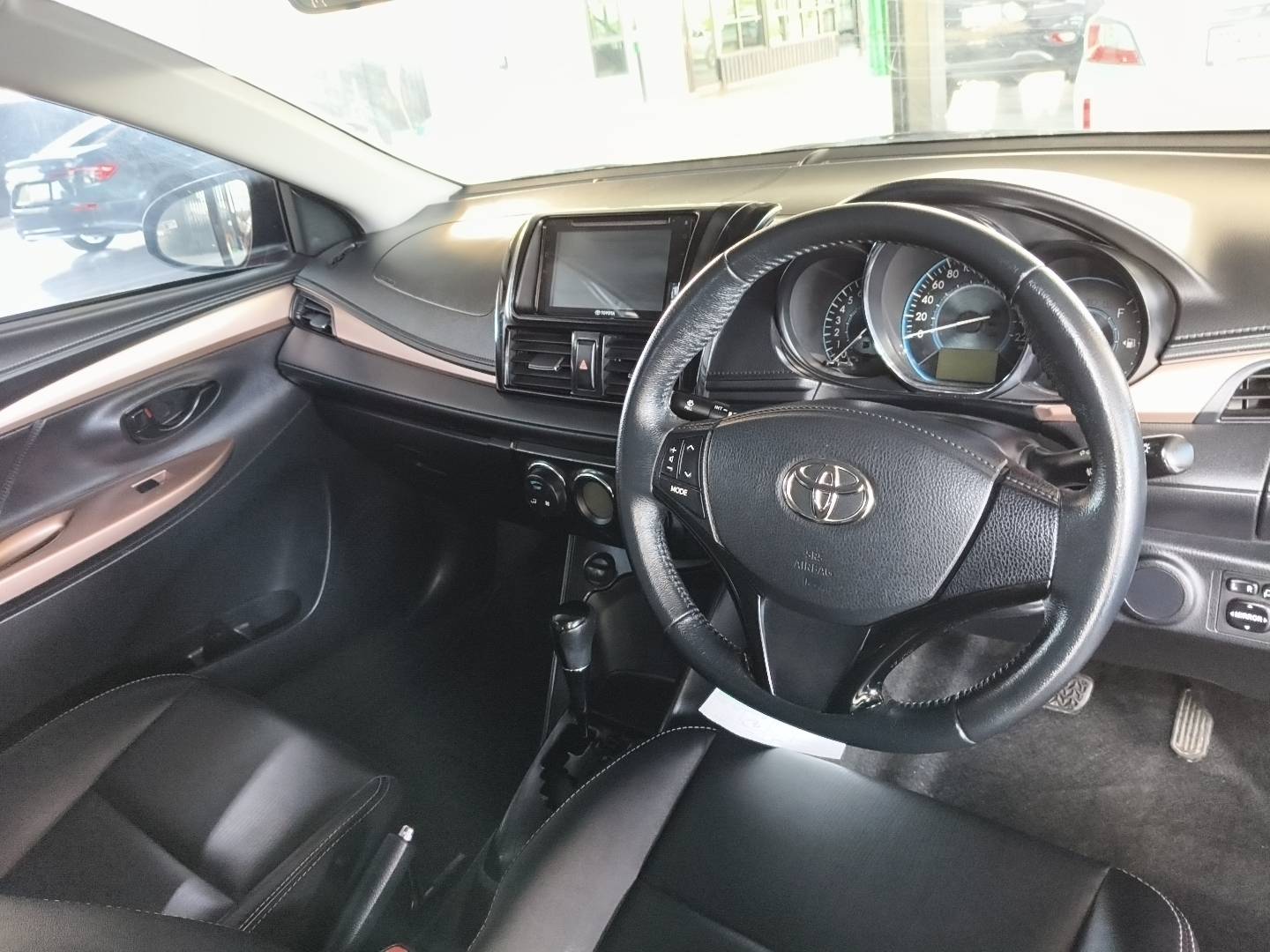 Toyota Vios 1.5 Mid Sedan AT ปี 2021