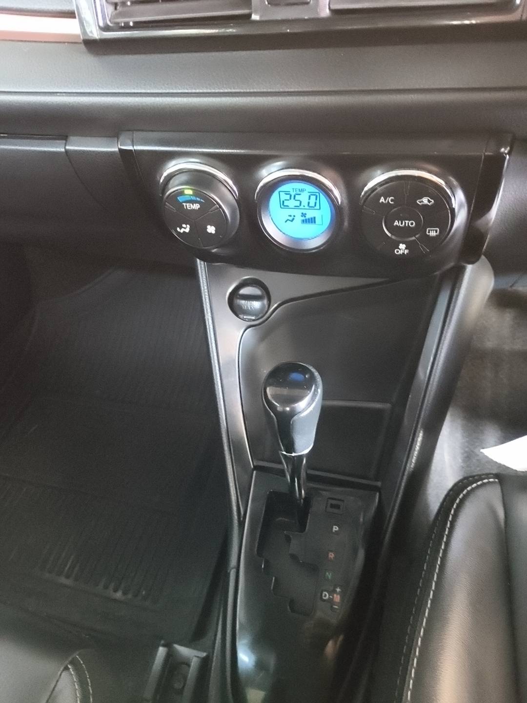 Toyota Vios 1.5 Mid Sedan AT ปี 2021