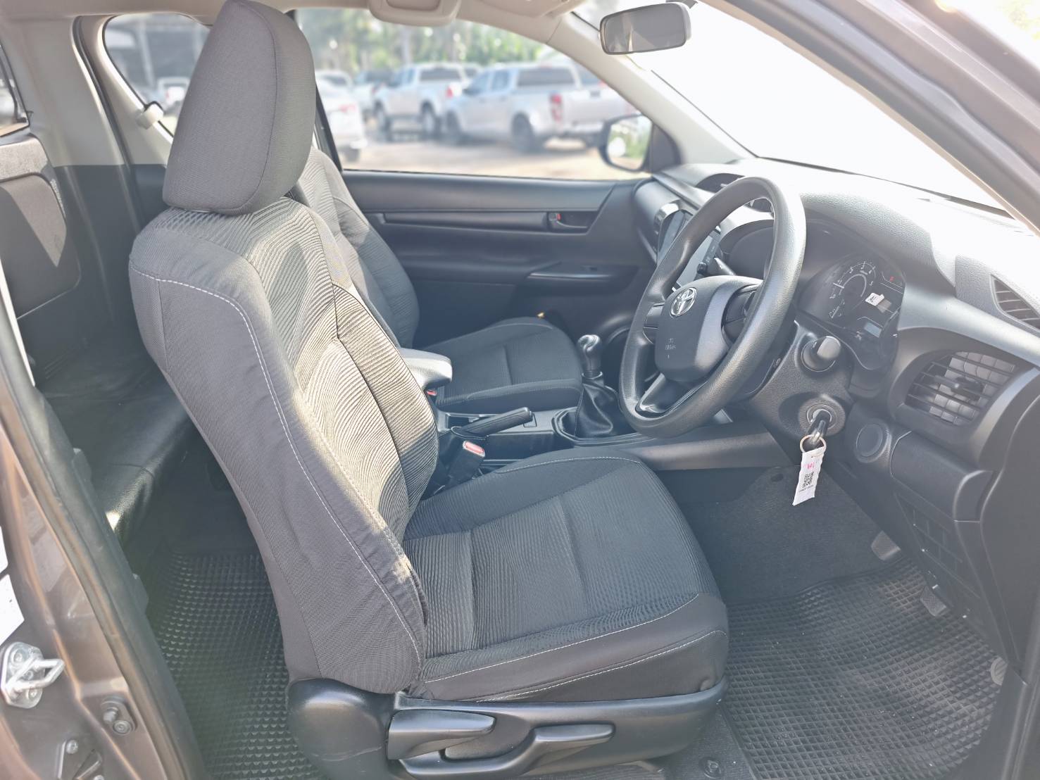 Toyota Hilux Revo Smart Cab 2.4 Entry Z Edition MT 2021