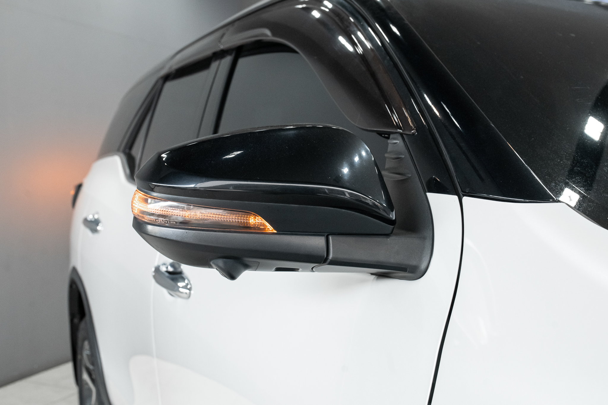 Toyota Fortuner 2.4 Legender SUV AT 2022
