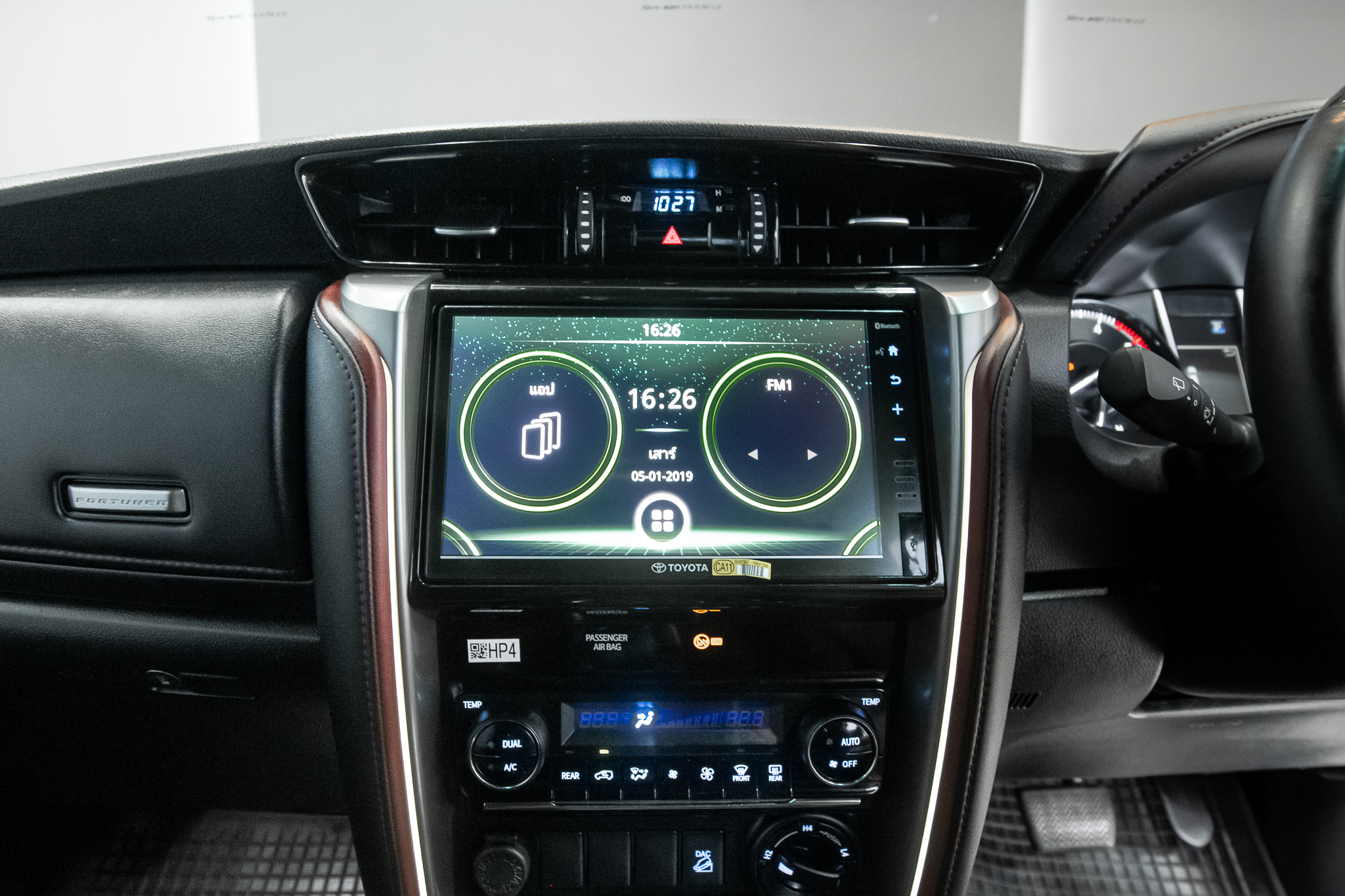 Toyota Fortuner 2.4 Legender SUV AT 2022