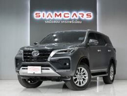 Toyota Fortuner 2.4 V SUV AT 2021