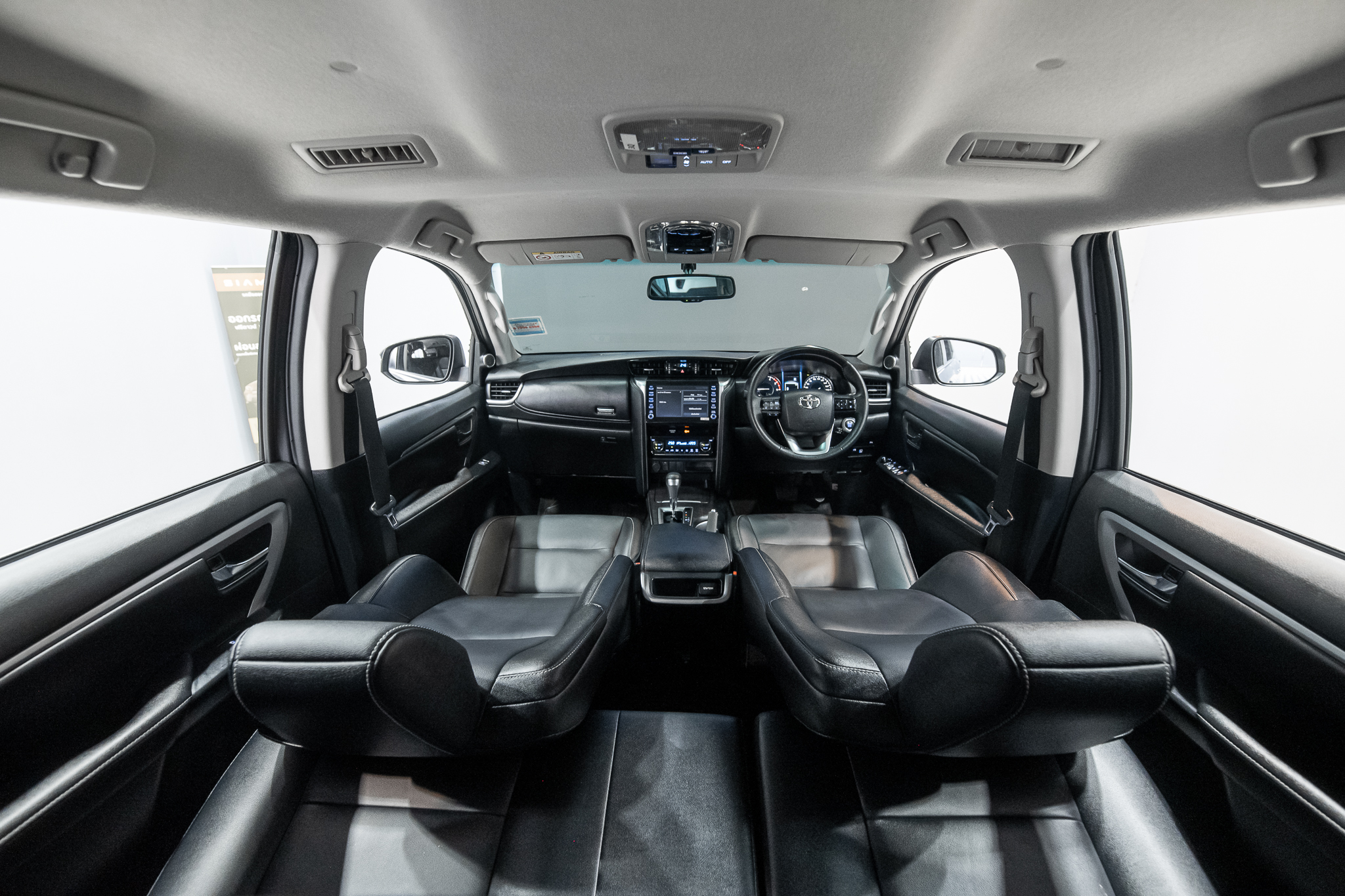 Toyota Fortuner 2.4 V SUV AT 2021