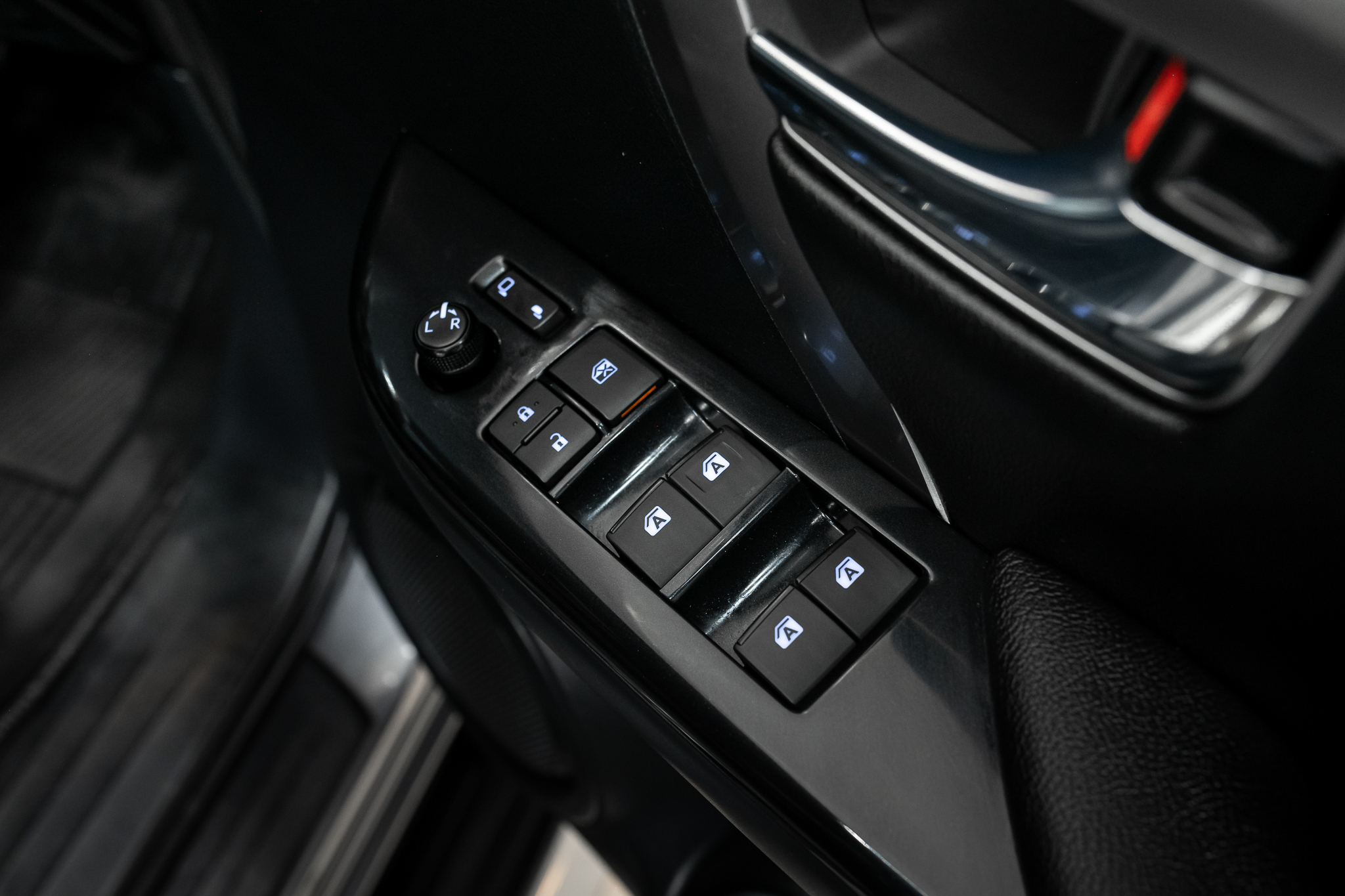 Toyota Fortuner 2.4 V SUV AT 2021