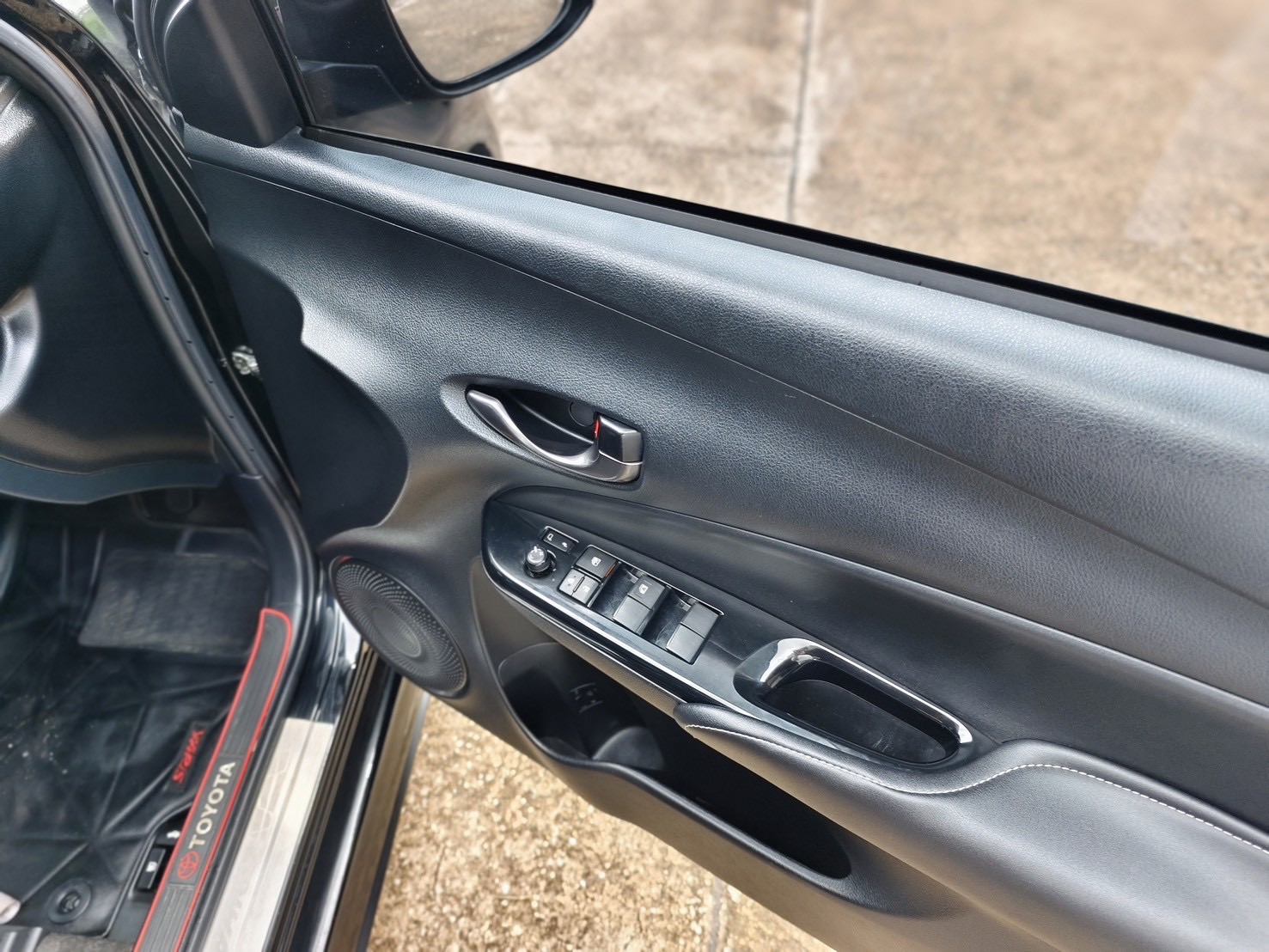 Toyota Yaris ATIV 1.2 Sport Premium AT 2020