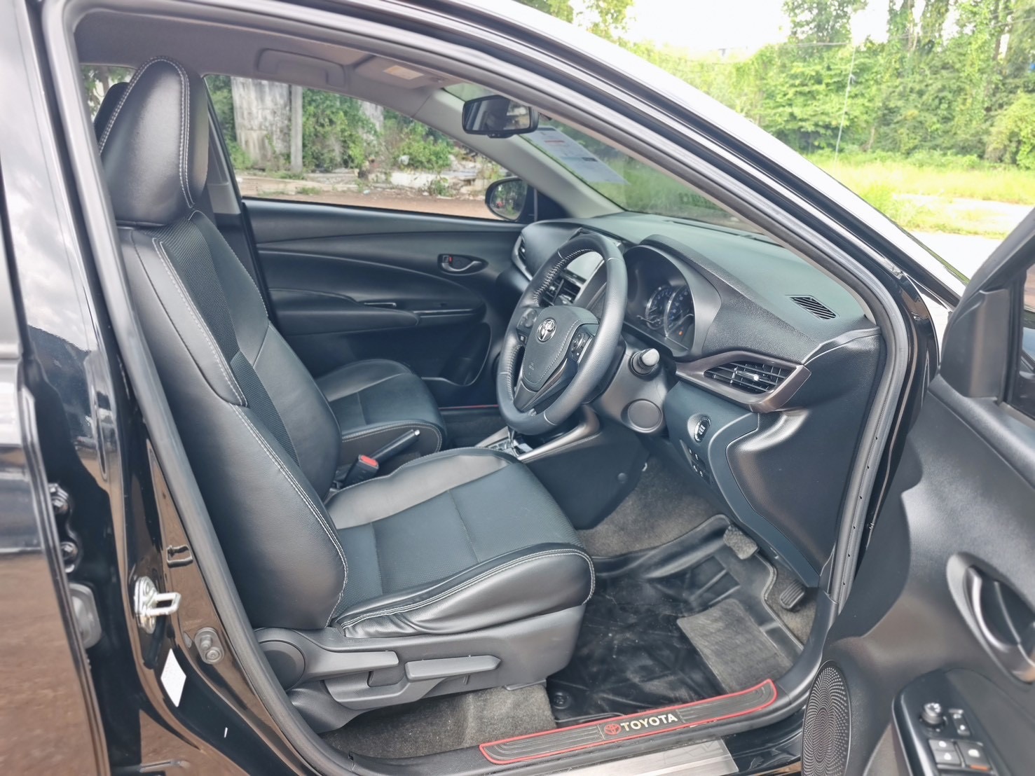 Toyota Yaris ATIV 1.2 Sport Premium AT 2020