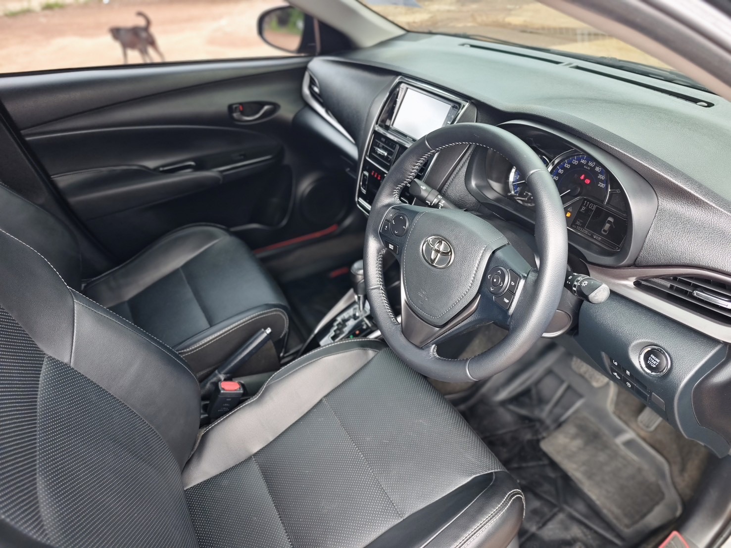 Toyota Yaris ATIV 1.2 Sport Premium AT 2020