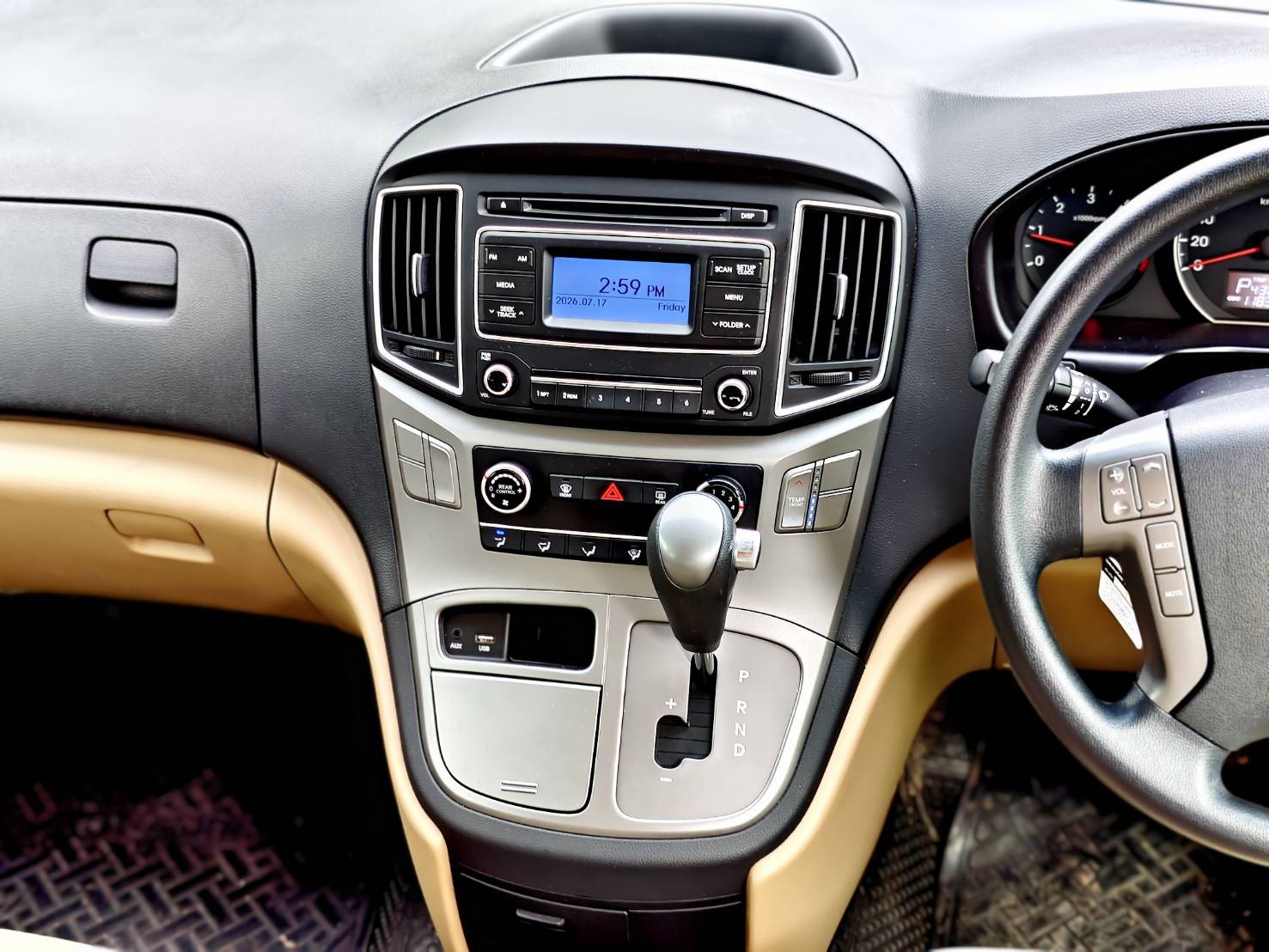 Hyundai H-1 2.5 Touring MPV AT 2019
