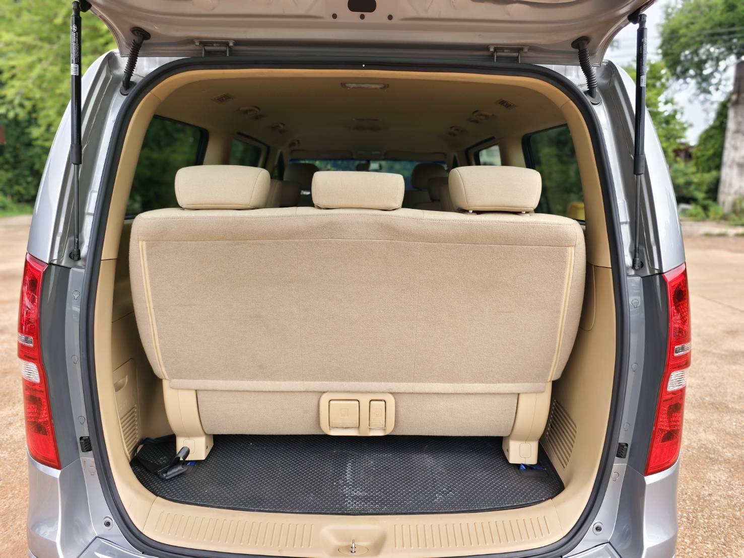 Hyundai H-1 2.5 Touring MPV AT 2019