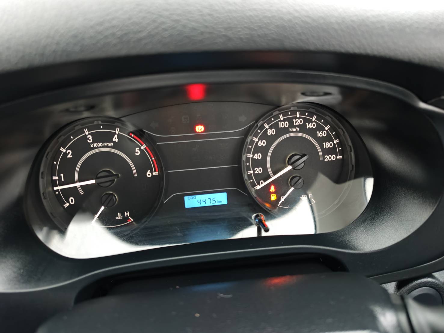 Toyota Hilux Revo Smart Cab 2.4 Z-edition MT 2025