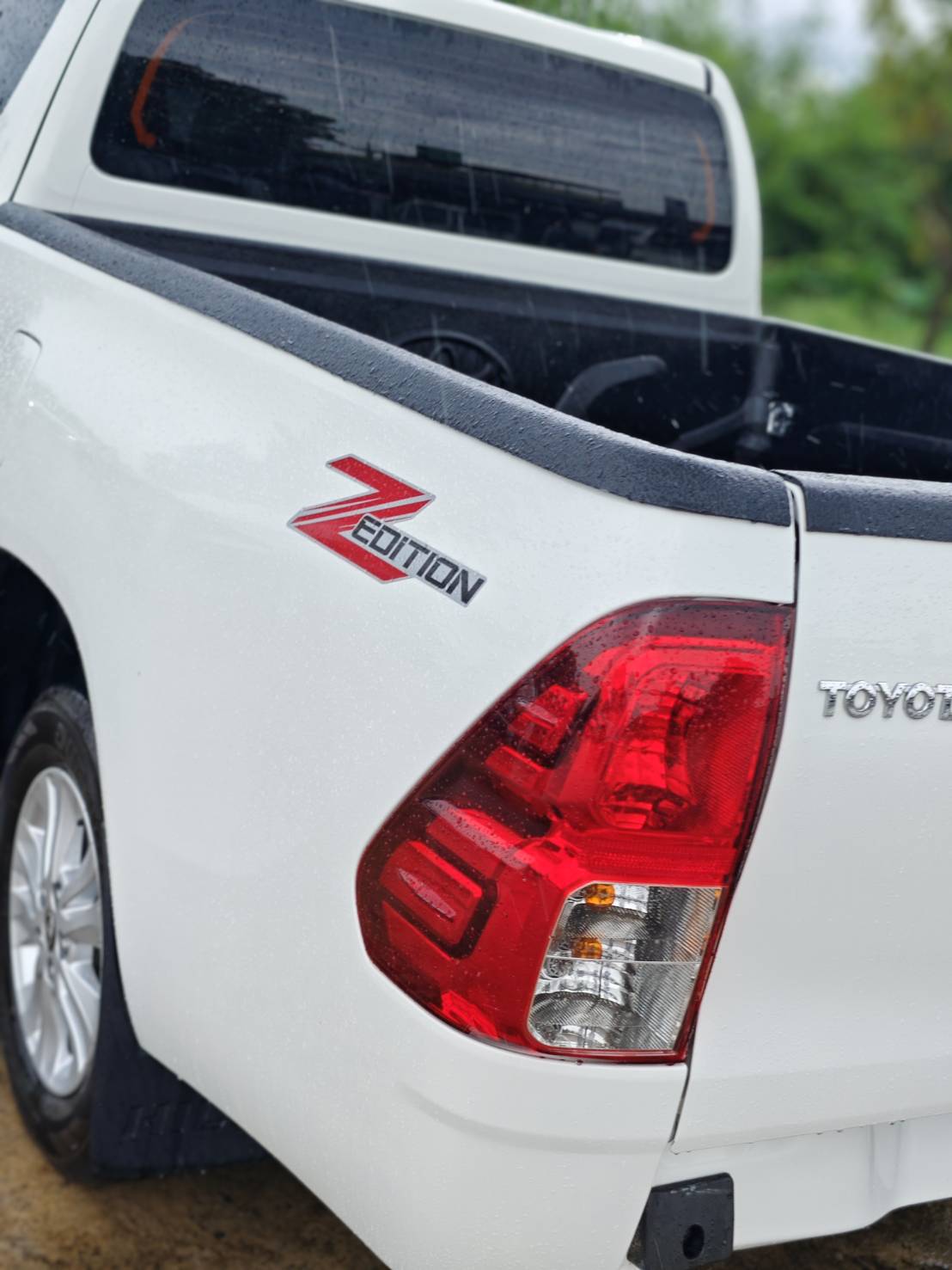 Toyota Hilux Revo Smart Cab 2.4 Z-edition MT 2025