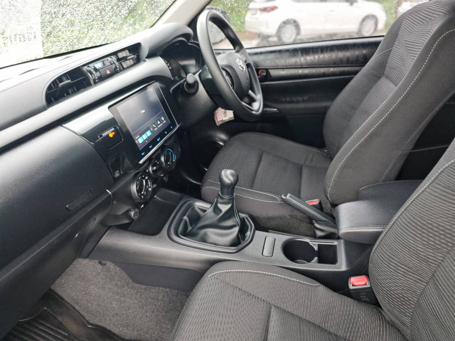 Toyota Hilux Revo Smart Cab 2.4 Z-edition MT 2025