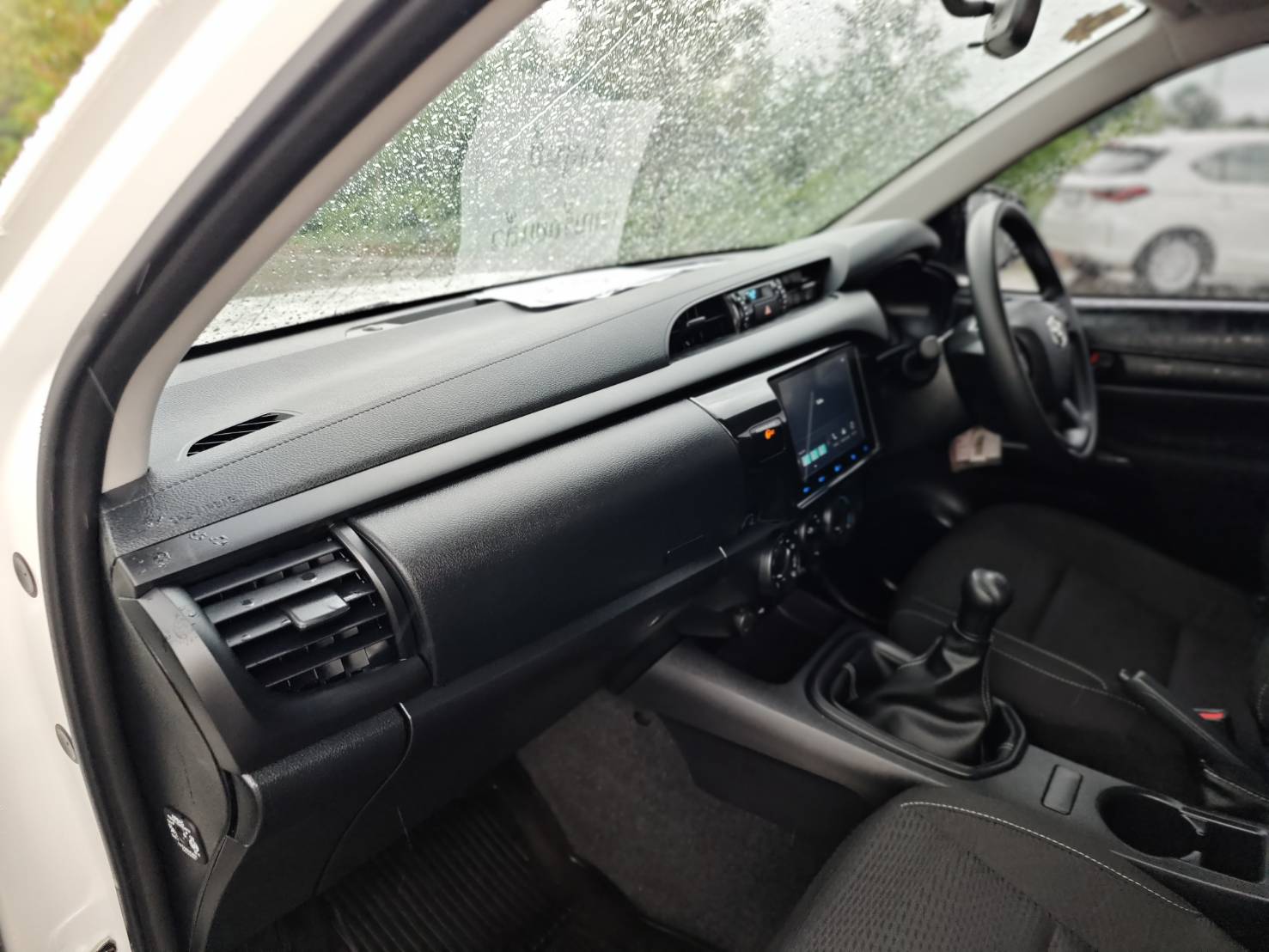 Toyota Hilux Revo Smart Cab 2.4 Z-edition MT 2025