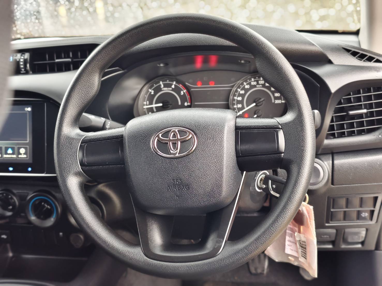 Toyota Hilux Revo Smart Cab 2.4 Z-edition MT 2025
