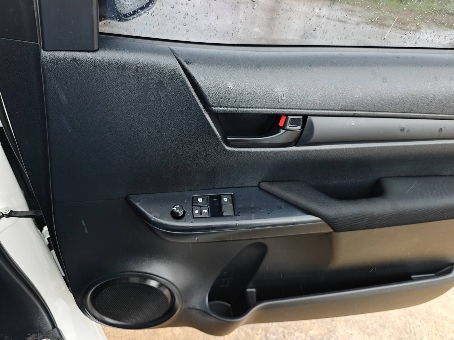 Toyota Hilux Revo Smart Cab 2.4 Z-edition MT 2025