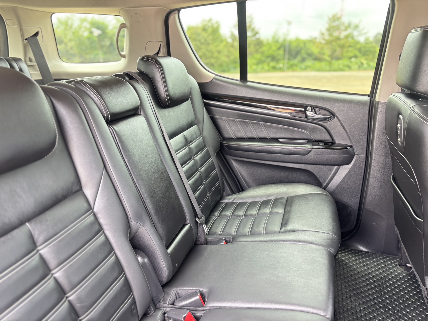 ISUZU MU-X 3.0 DA DAD 2WD AT ปี 2019