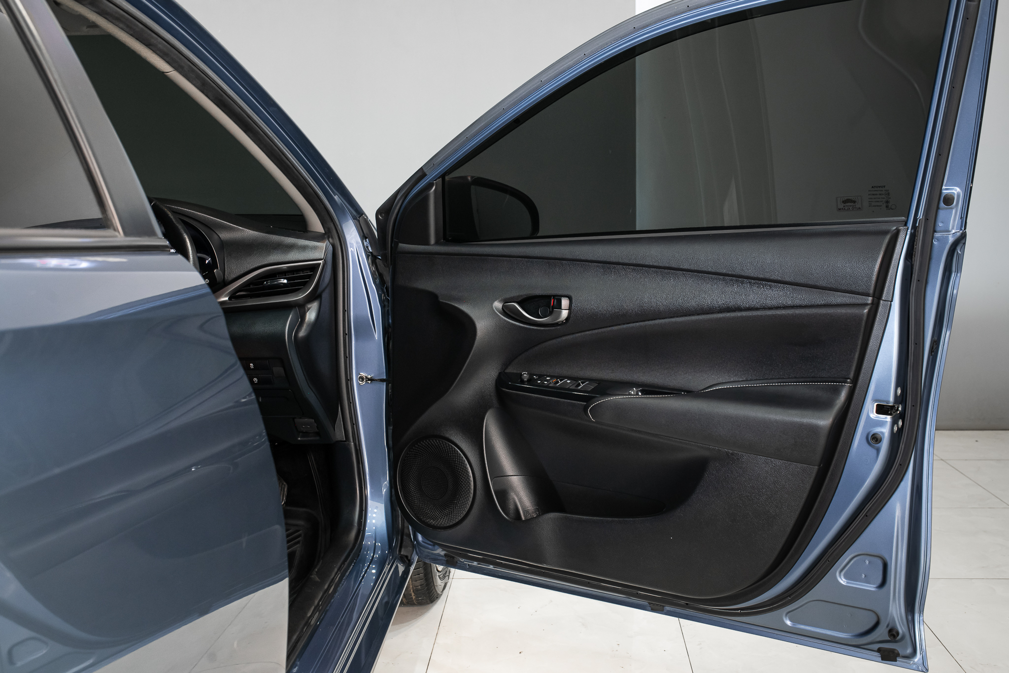 Toyota Yaris ATIV 1.2 Sport Premium AT 2021