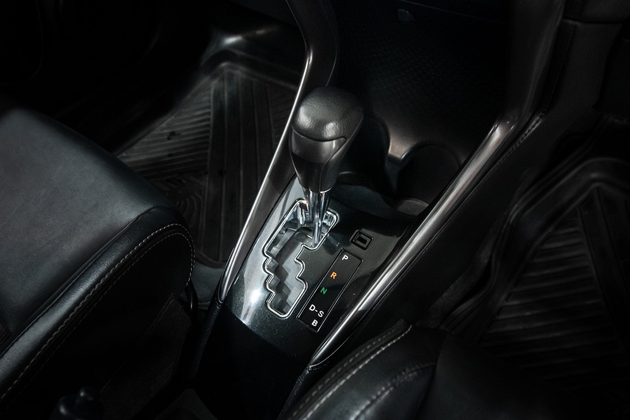Toyota Yaris ATIV 1.2 Sport Premium AT 2021
