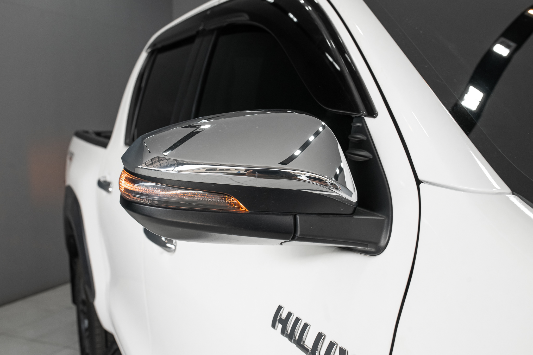 Toyota Hilux Revo Double Cab 2.4 Mid Prerunner AT 2024