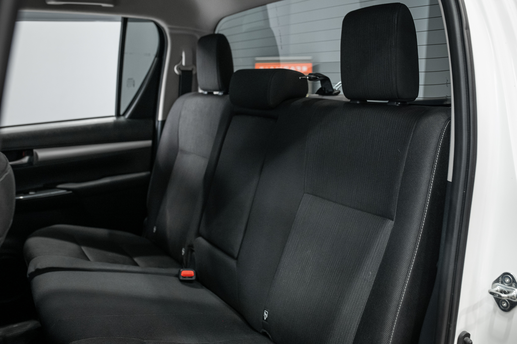 Toyota Hilux Revo Double Cab 2.4 Mid Prerunner AT 2024