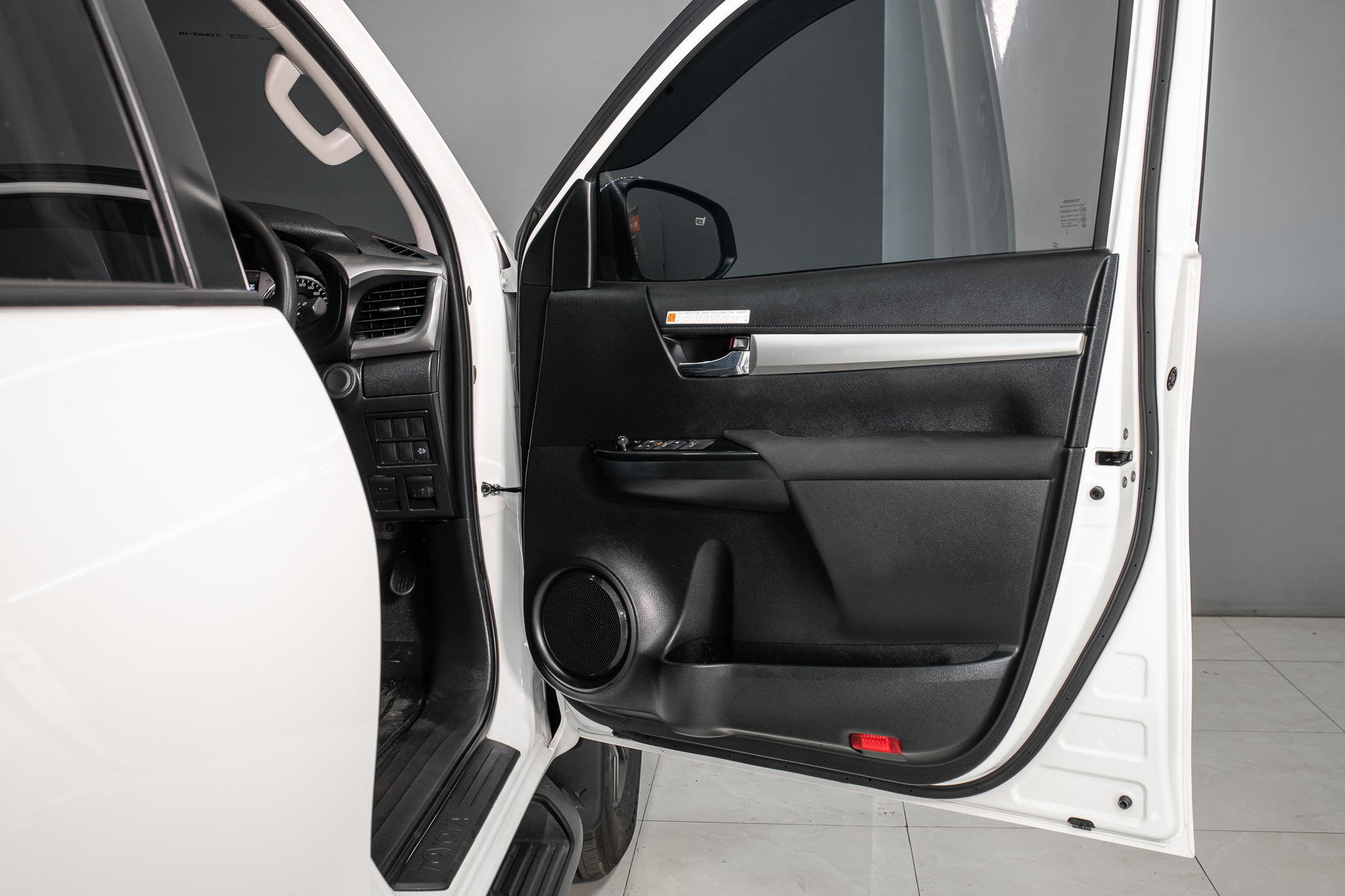 Toyota Hilux Revo Double Cab 2.4 Mid Prerunner AT 2024