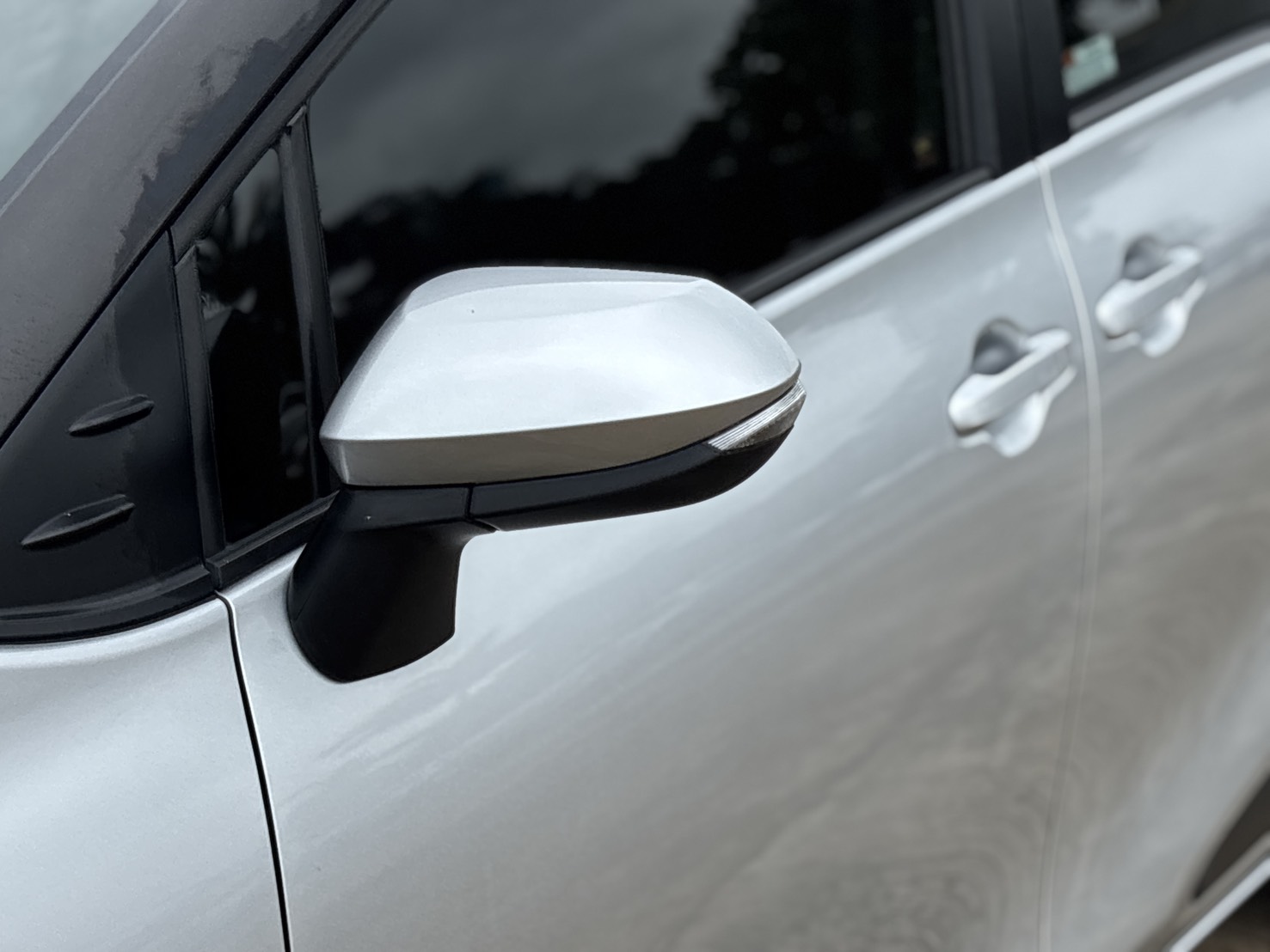 Toyota Sienta 1.5 G SUV AT 2020