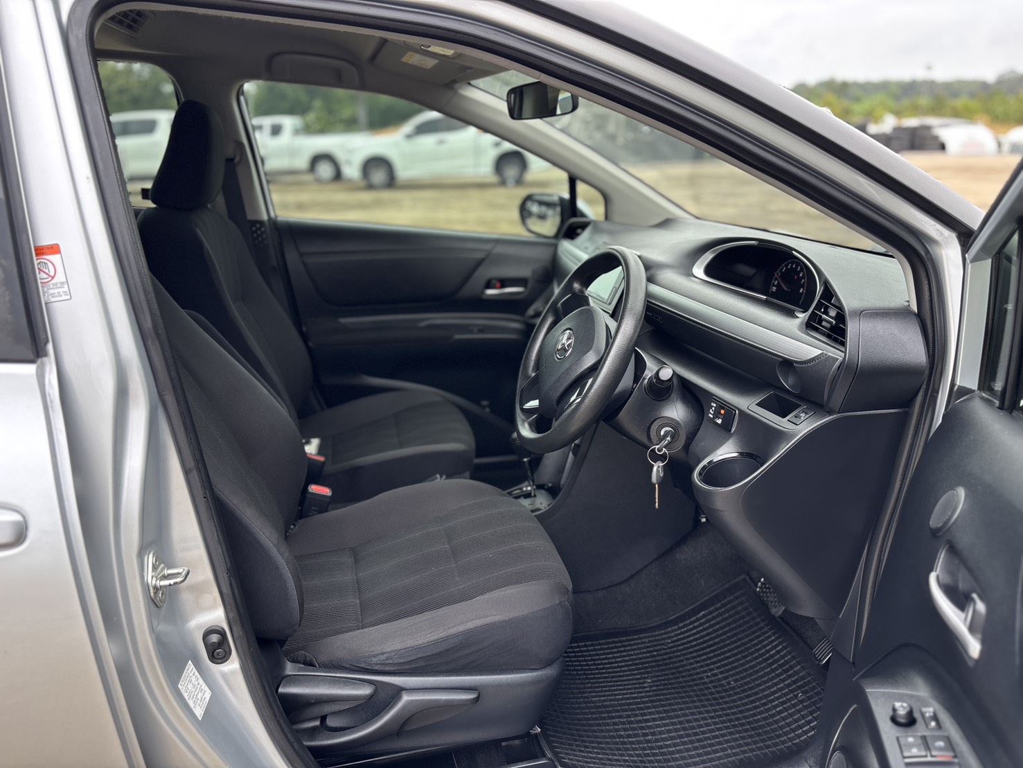 Toyota Sienta 1.5 G SUV AT 2020