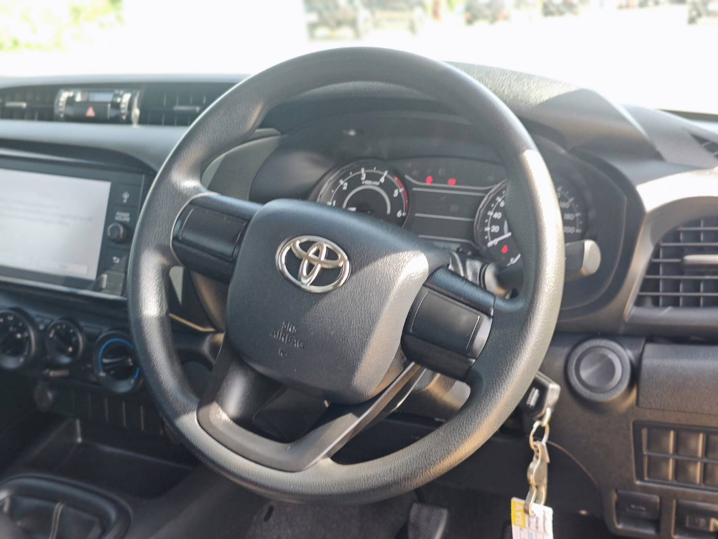 Toyota Hilux Revo Smart Cab 2.4 Entry Z Edition MT 2020